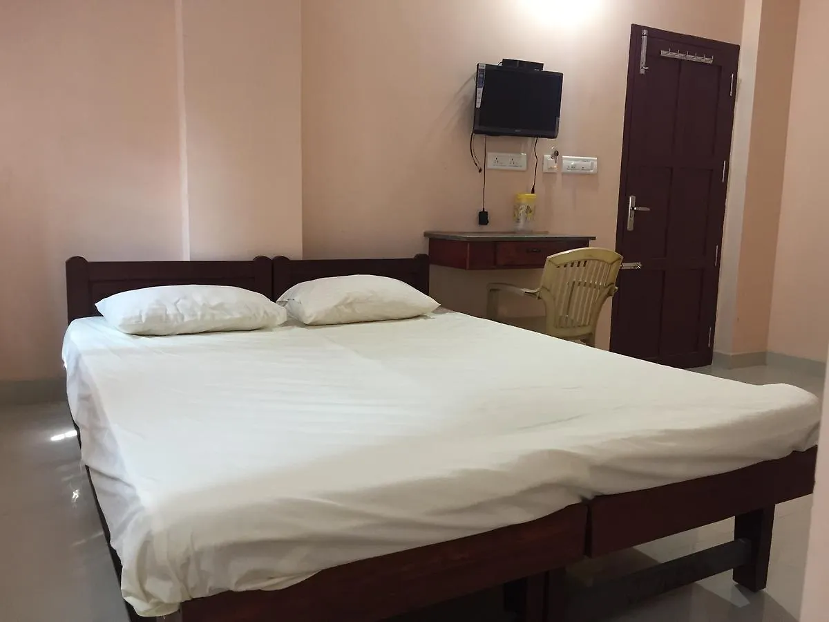 Kochi Mega Tourist Home Palarivattom הודו
