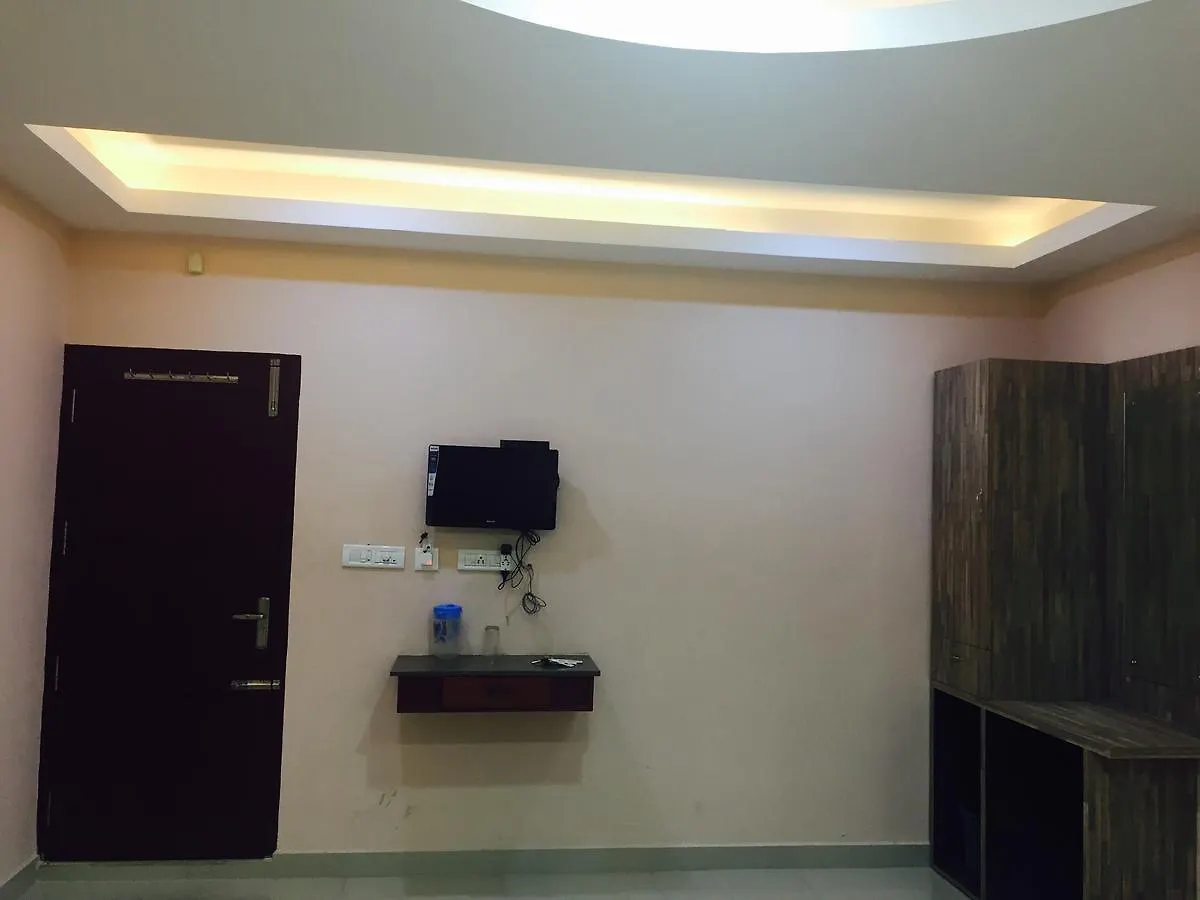 Kochi Mega Tourist Home Palarivattom